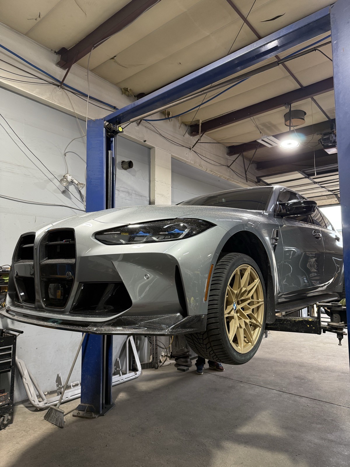 First gold wheel installed on BMW M3