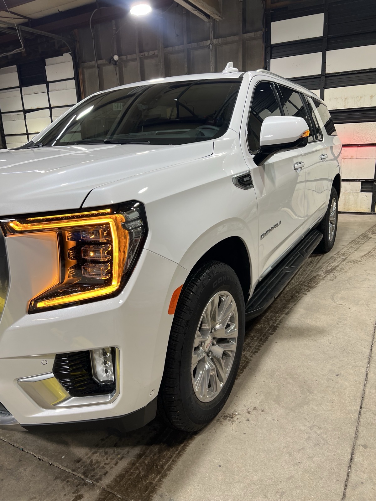 Chrome delete on SUV