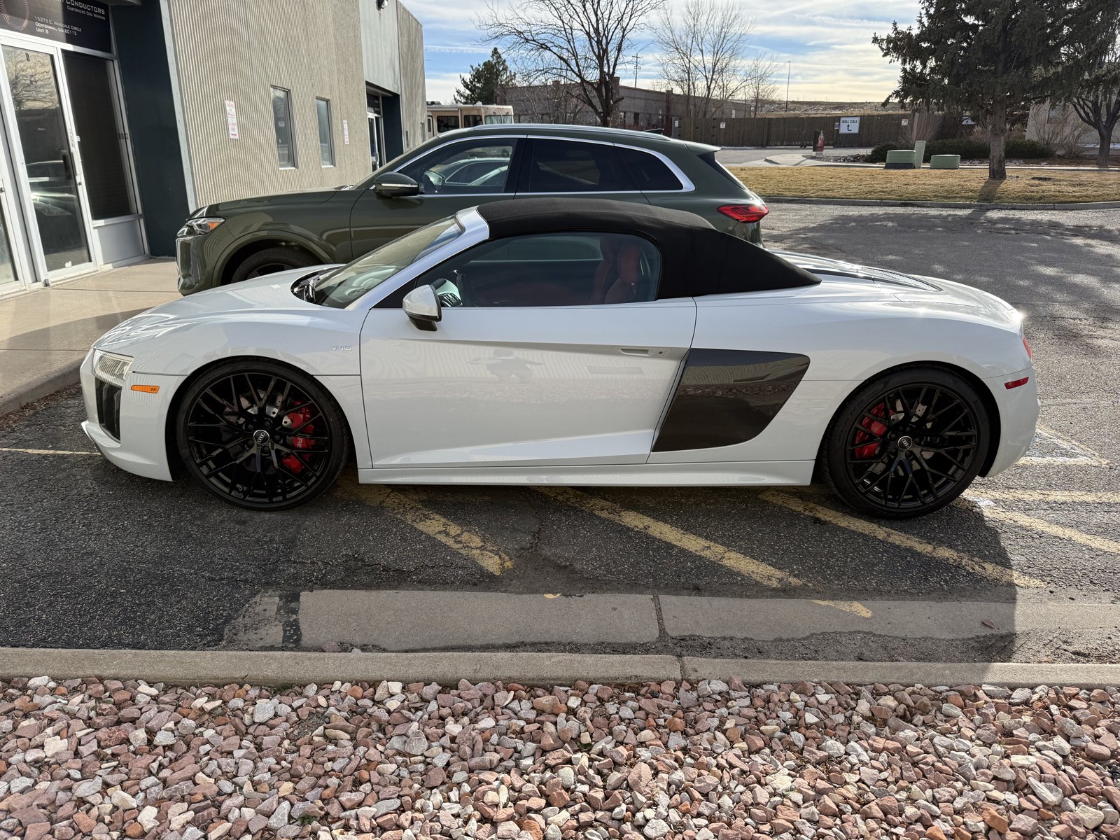 White Audi R8 Spyder with powder coated wheels